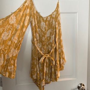 Akira Small Yellow Floral Romper